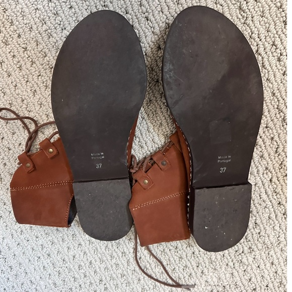 Free People Edgewater Lace-Up Flat Leather Gladiator Sandal (7) - Picture 4 of 5